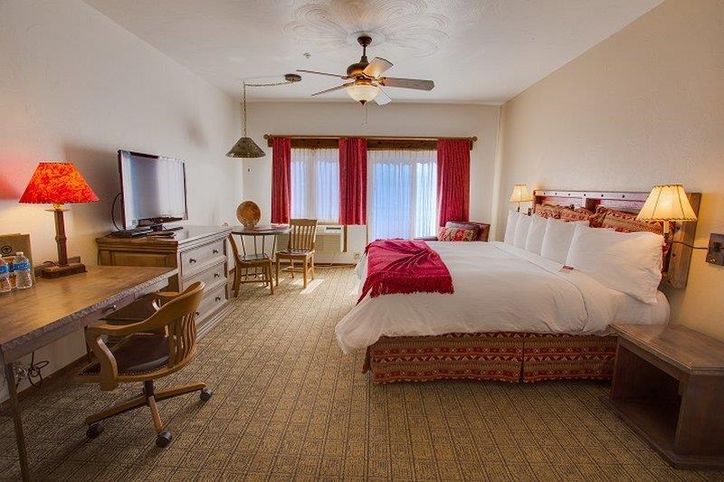 Table Mountain Inn Golden Camera foto