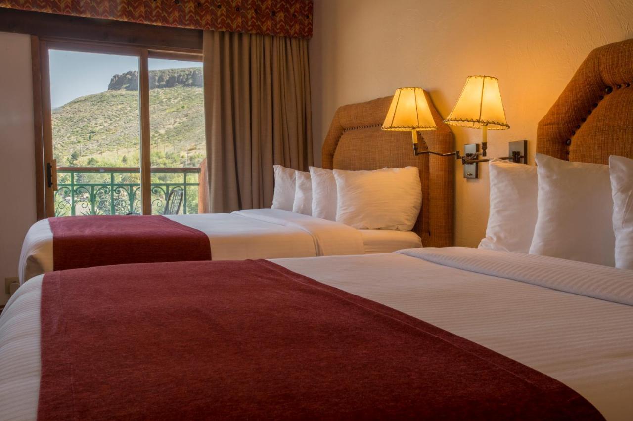 Table Mountain Inn Golden Esterno foto
